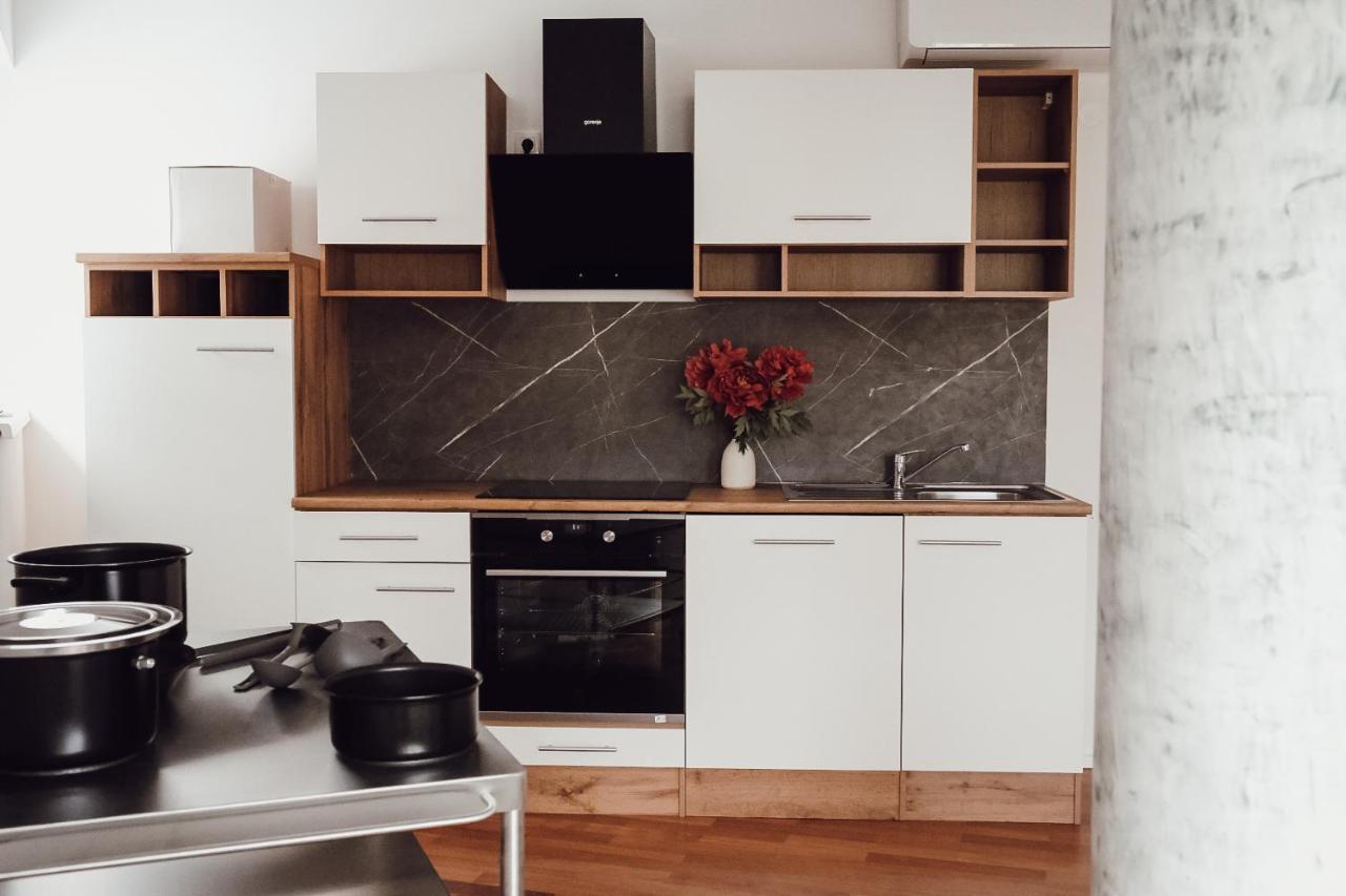 Central Apartment Maister 크란 외부 사진